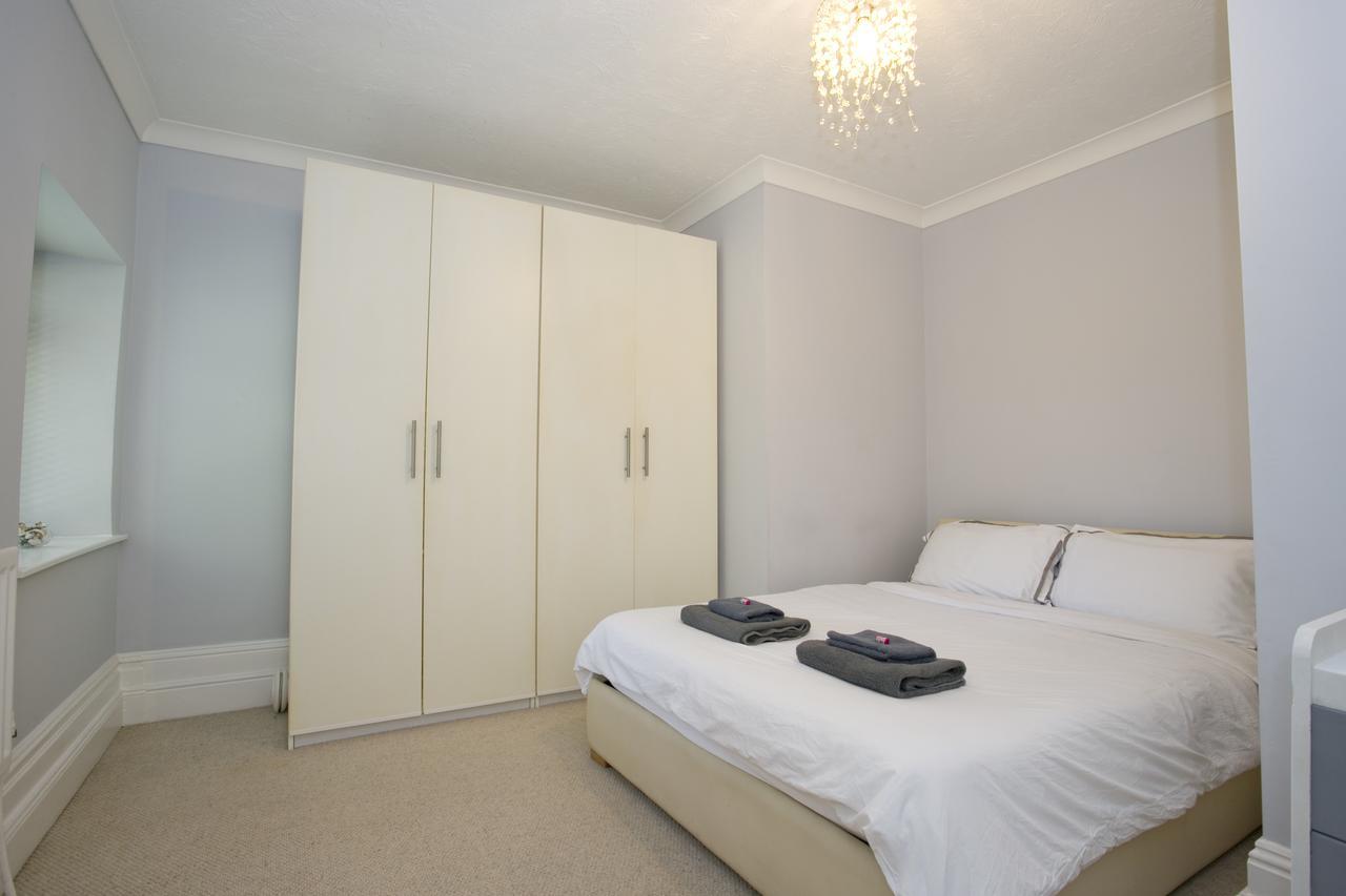 Large 2 Bedroom Apt - Near Beach - Free Parking Bournemouth Kültér fotó
