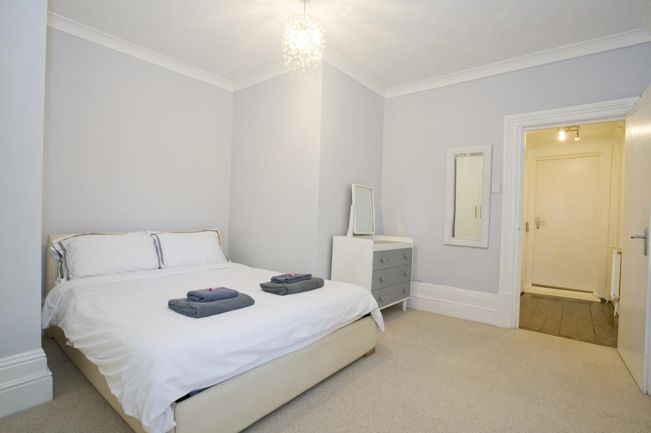 Large 2 Bedroom Apt - Near Beach - Free Parking Bournemouth Kültér fotó